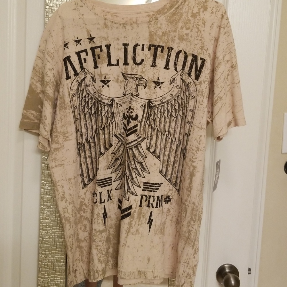 Affliction tshirt men size.XL